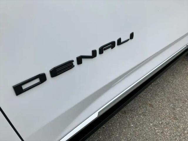 2023 GMC Yukon 4WD Denali
