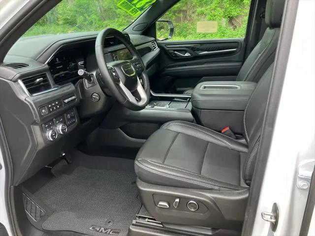2023 GMC Yukon 4WD Denali