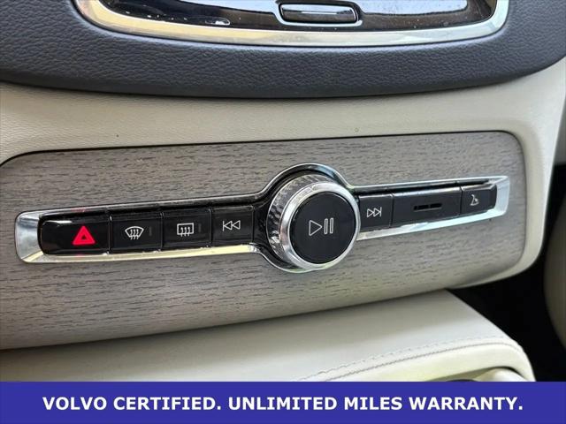 2024 Volvo XC90 Recharge T8 Ultimate Bright Theme 7-Seater