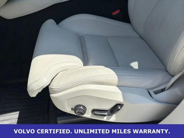 2024 Volvo XC90 Recharge T8 Ultimate Bright Theme 7-Seater