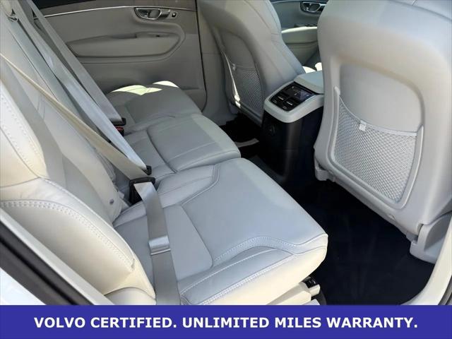 2024 Volvo XC90 Recharge T8 Ultimate Bright Theme 7-Seater