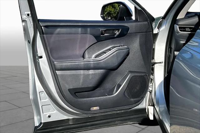 2021 Toyota Highlander Hybrid LE