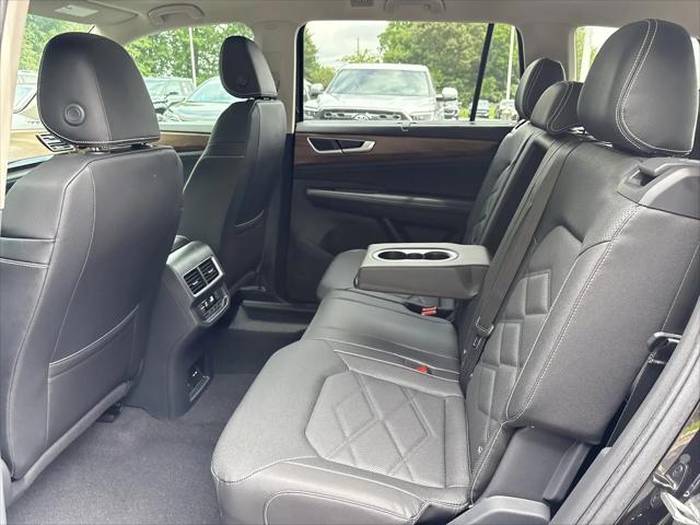 2026 Volkswagen Atlas SE with Technology