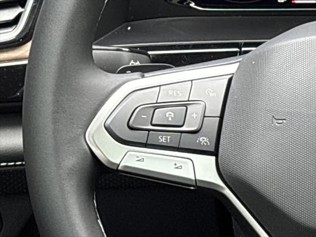 2026 Volkswagen Atlas SE with Technology