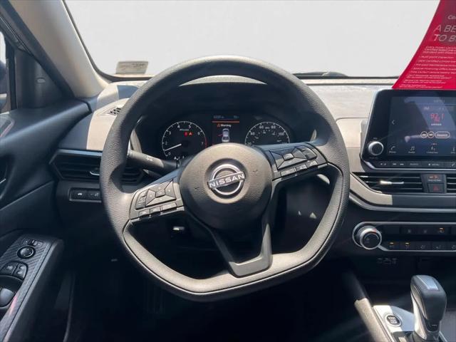 2025 Nissan Altima S FWD