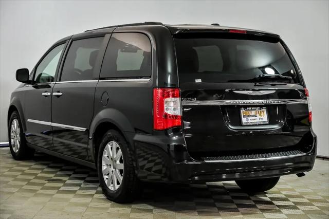 2015 Chrysler Town & Country Touring