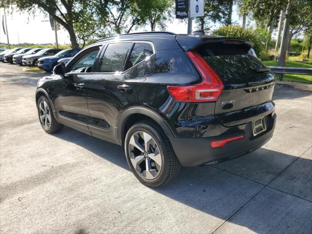 2026 Volvo XC40 Plus, B5 AWD Gas (mild hybrid), Dark