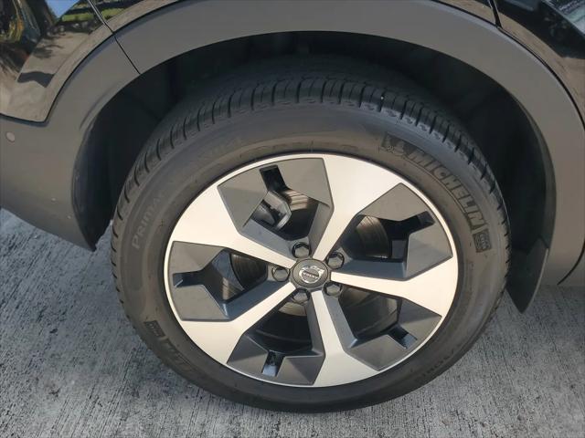 2026 Volvo XC40 Plus, B5 AWD Gas (mild hybrid), Dark