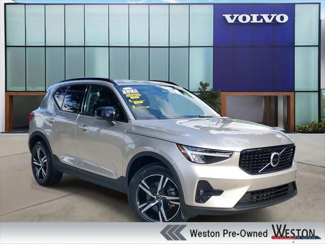 2023 Volvo XC40 B4 Plus Dark Theme for sale in Davie, FL