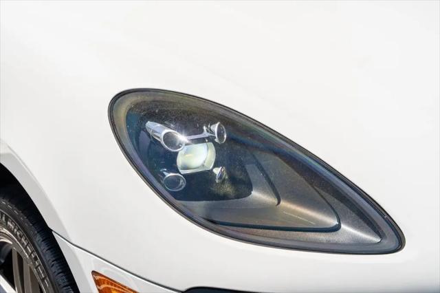 2019 Porsche Macan Macan