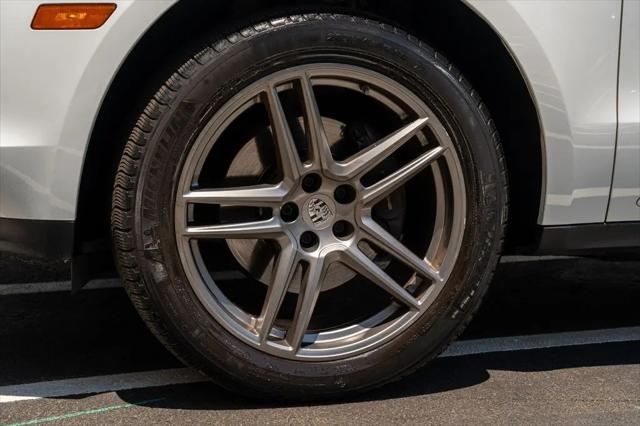 2019 Porsche Macan Macan
