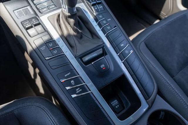 2019 Porsche Macan Macan