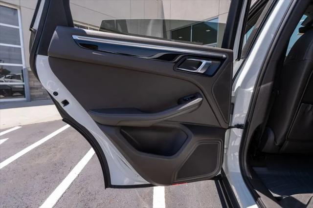 2019 Porsche Macan Macan