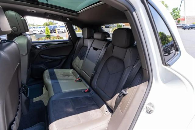 2019 Porsche Macan Macan