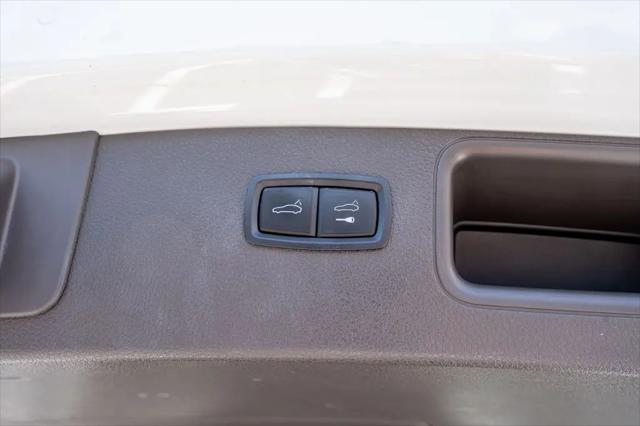 2019 Porsche Macan Macan