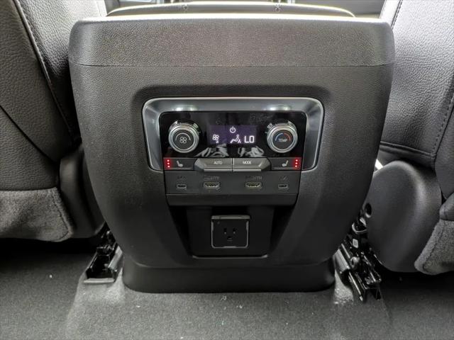 2026 GMC Yukon 4WD Denali