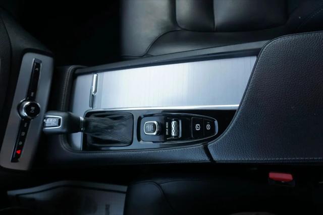 2018 Volvo XC90 T5 Momentum