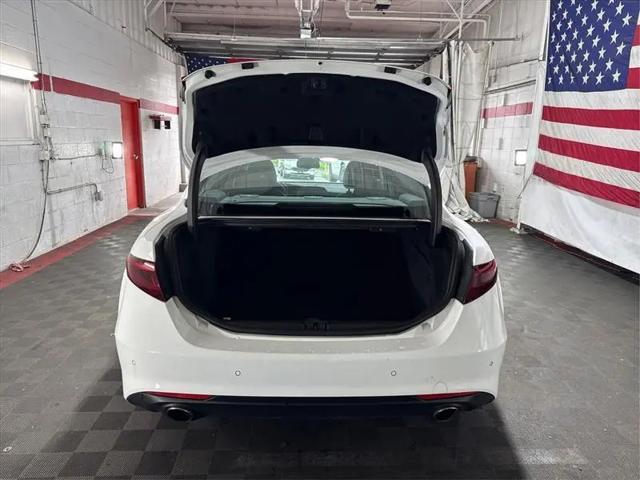 2019 Alfa Romeo Giulia Ti RWD