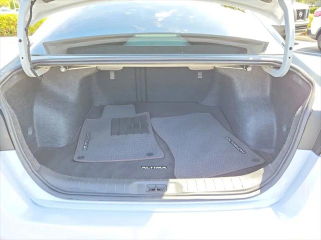 2024 Nissan Altima SR FWD