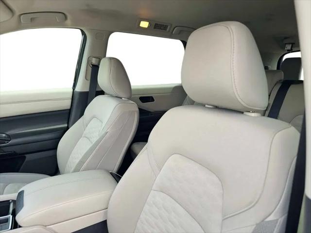 2023 Nissan Pathfinder SV FWD