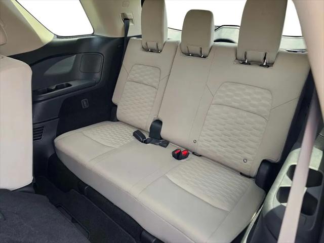 2023 Nissan Pathfinder SV FWD