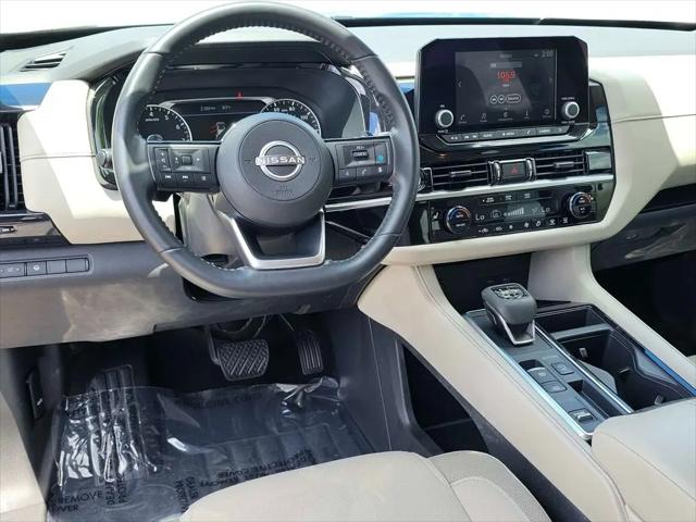 2023 Nissan Pathfinder SV FWD