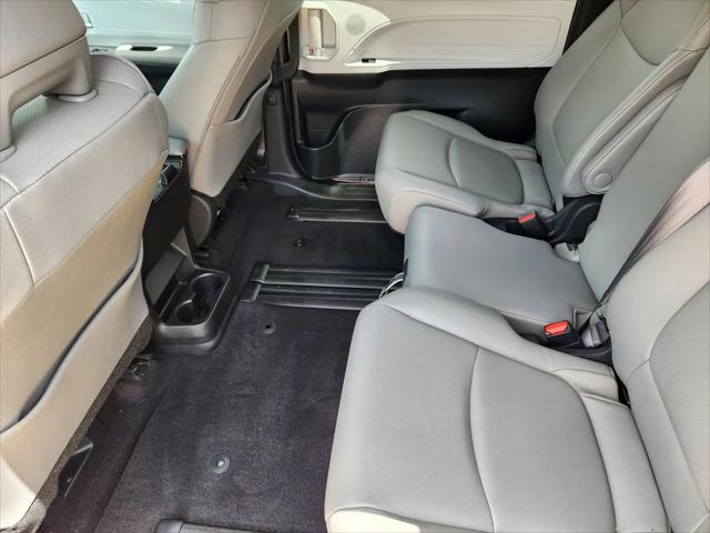 2025 Toyota Sienna XLE