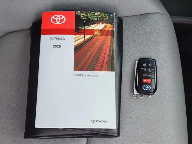 2025 Toyota Sienna XLE
