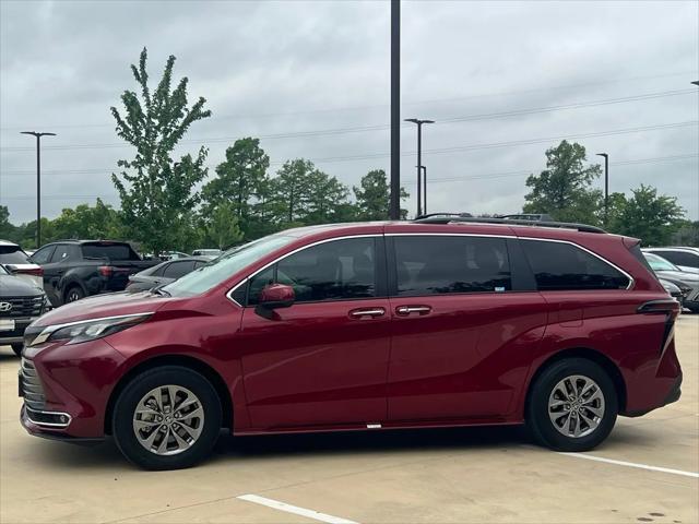 2025 Toyota Sienna XLE