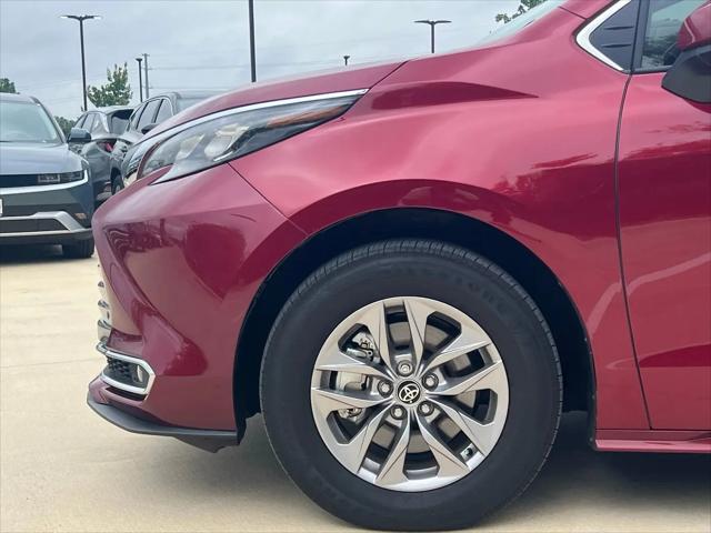 2025 Toyota Sienna XLE