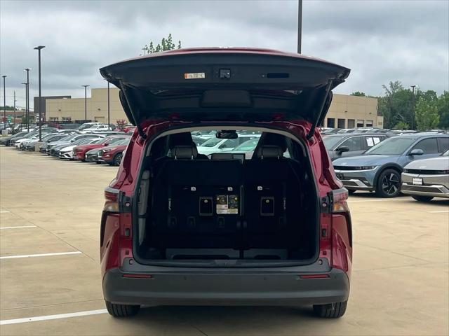 2025 Toyota Sienna XLE