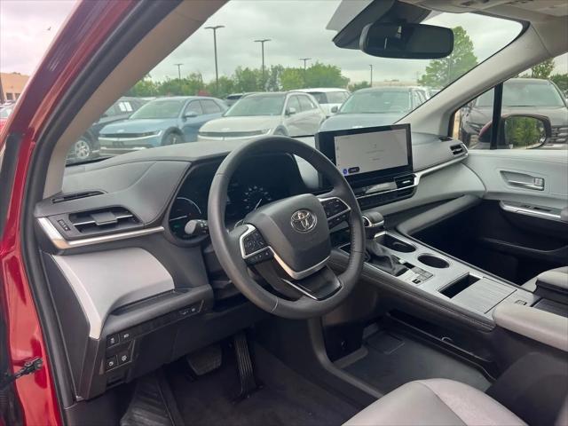 2025 Toyota Sienna XLE