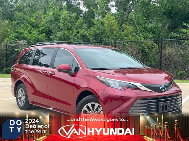 2025 Toyota Sienna XLE for sale in Carrollton, TX