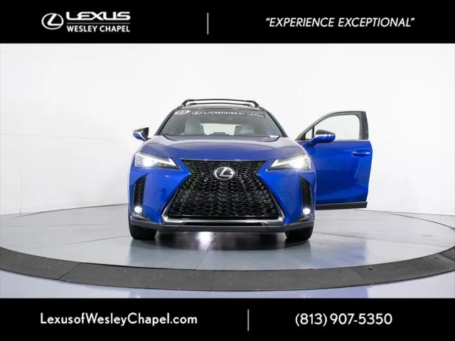 2025 Lexus 300 UX 300h