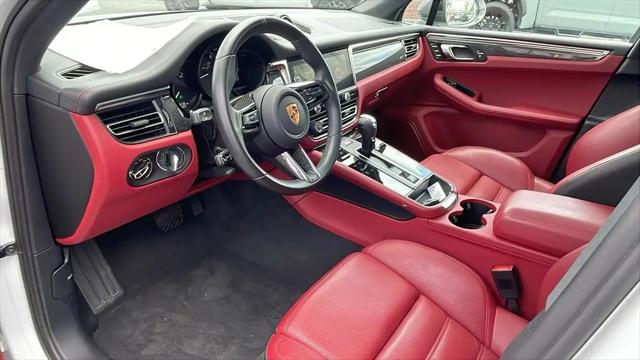 2023 Porsche Macan T