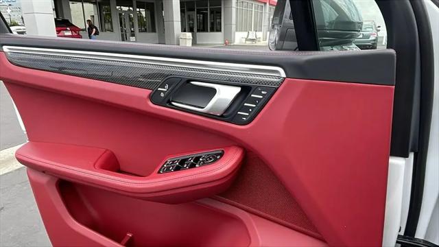 2023 Porsche Macan T