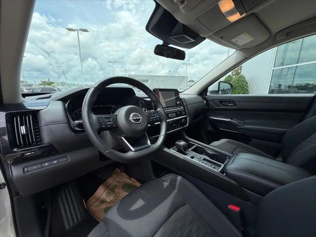 2025 Nissan Pathfinder SV FWD