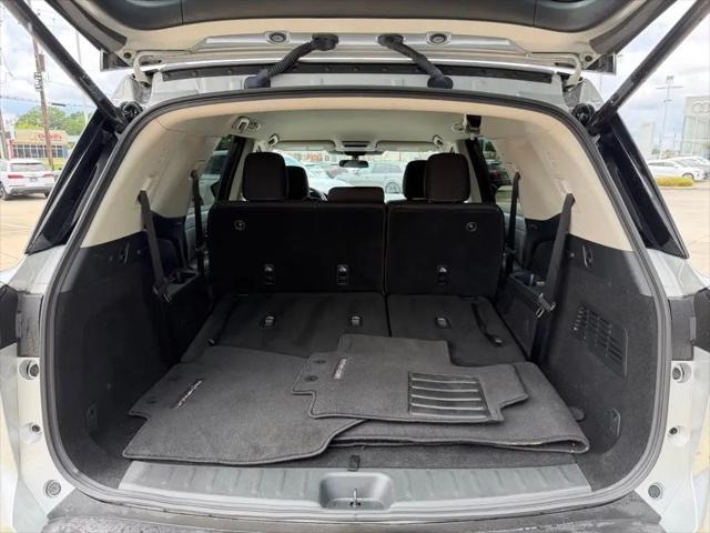 2025 Nissan Pathfinder SV FWD