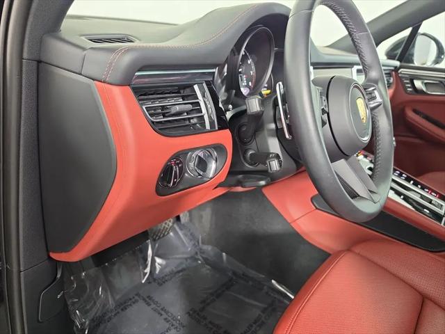 2023 Porsche Macan Macan