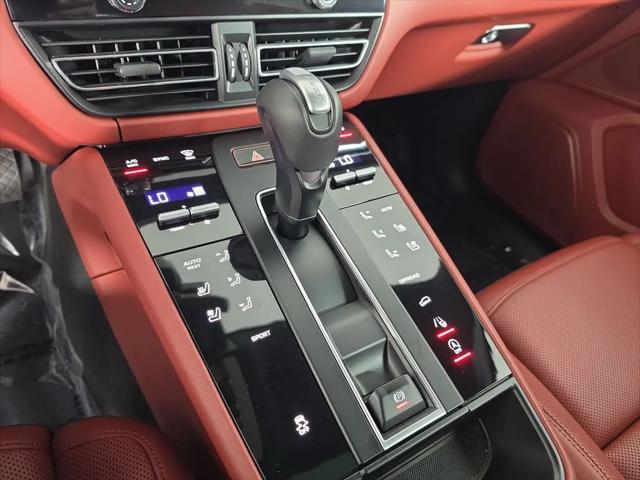2023 Porsche Macan Macan
