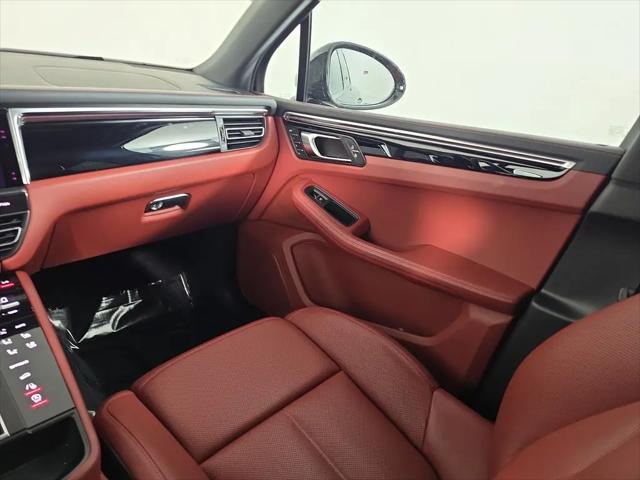 2023 Porsche Macan Macan