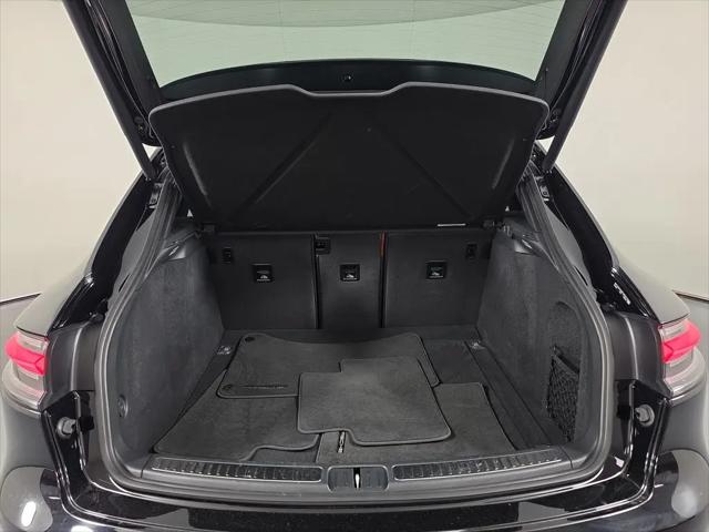 2023 Porsche Macan Macan