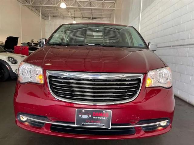 2015 Chrysler Town & Country Touring-L