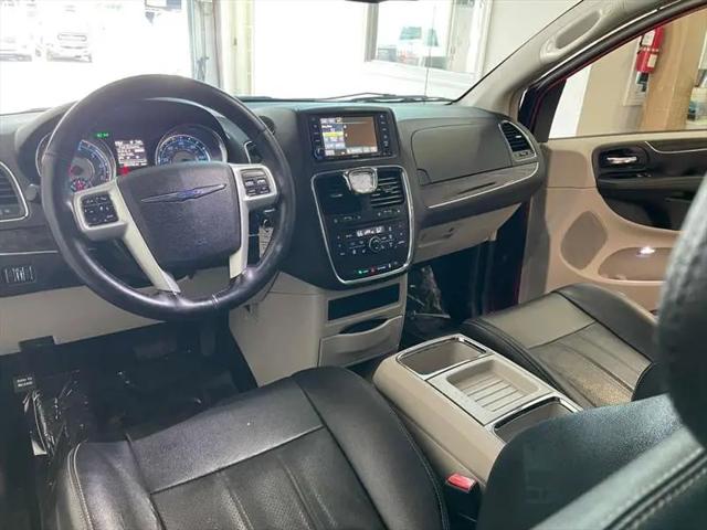 2015 Chrysler Town & Country Touring-L