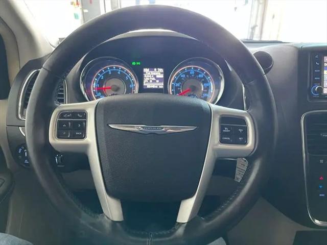 2015 Chrysler Town & Country Touring-L