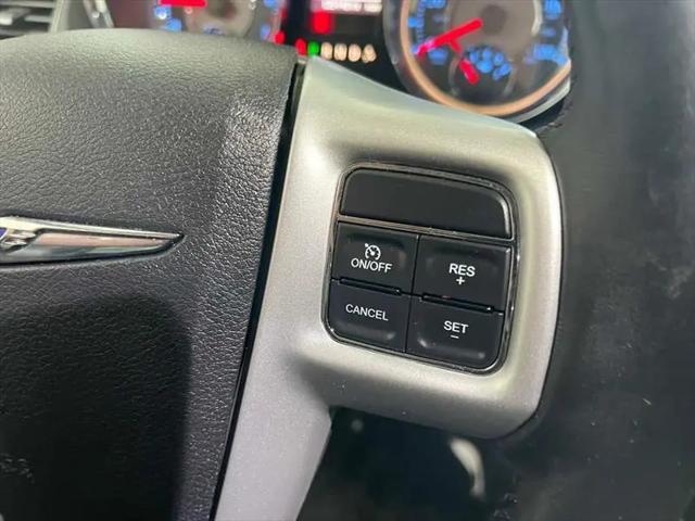 2015 Chrysler Town & Country Touring-L