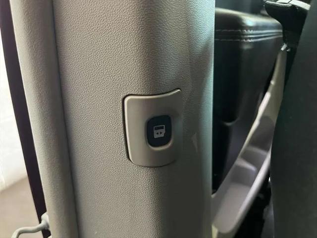 2015 Chrysler Town & Country Touring-L