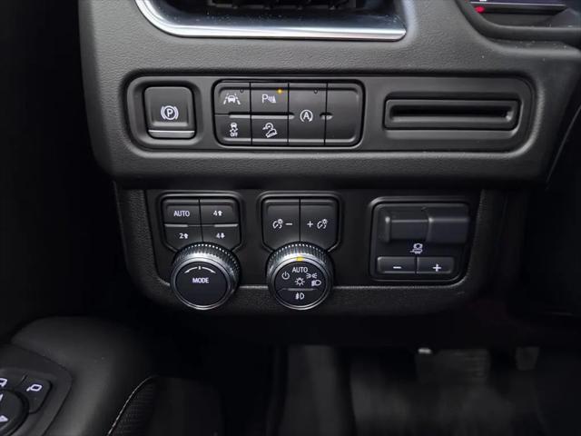 2024 GMC Yukon 4WD AT4