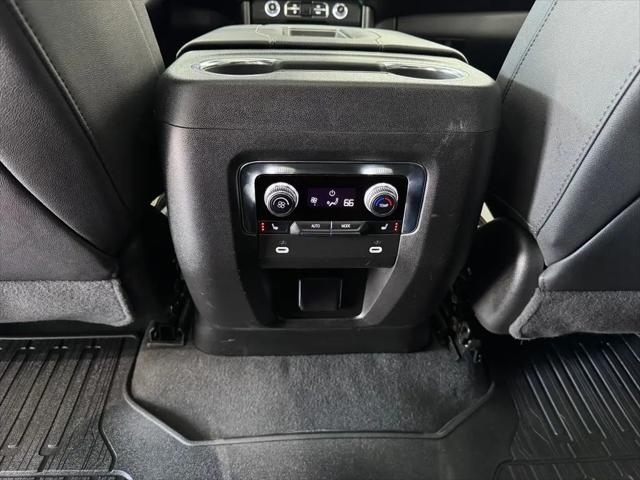 2024 GMC Yukon 4WD AT4