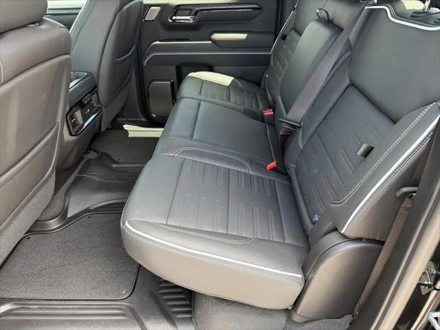 2024 GMC Sierra 1500 4WD Crew Cab Short Box AT4X